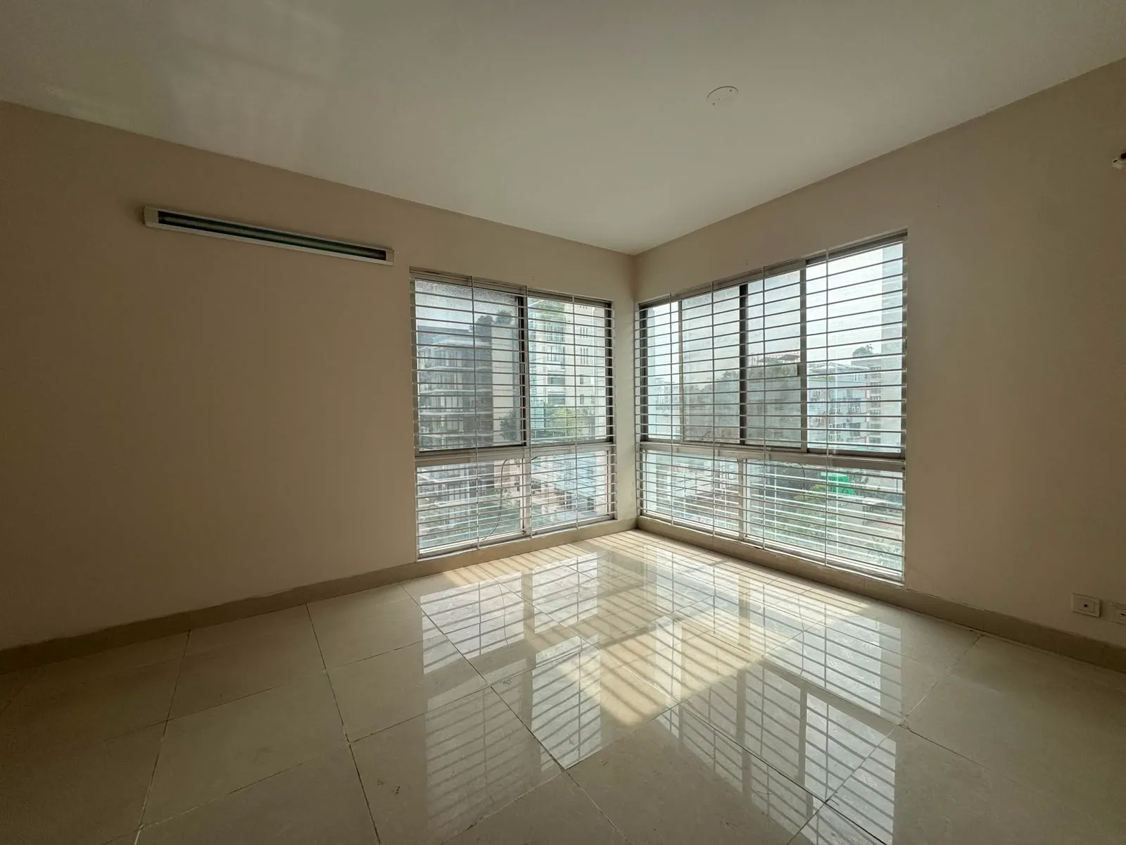 Premium Apartment in Gulshan-1 photo 4